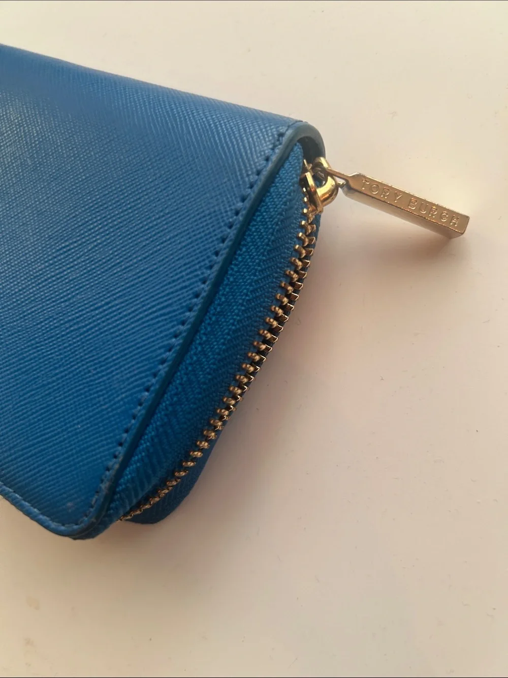 Like New! Teal Tory Burch Zip-Around Wallet with Gold Logo